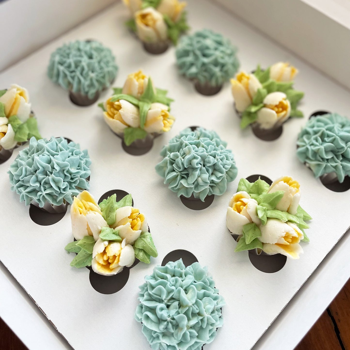 Mini Floral Cupcakes