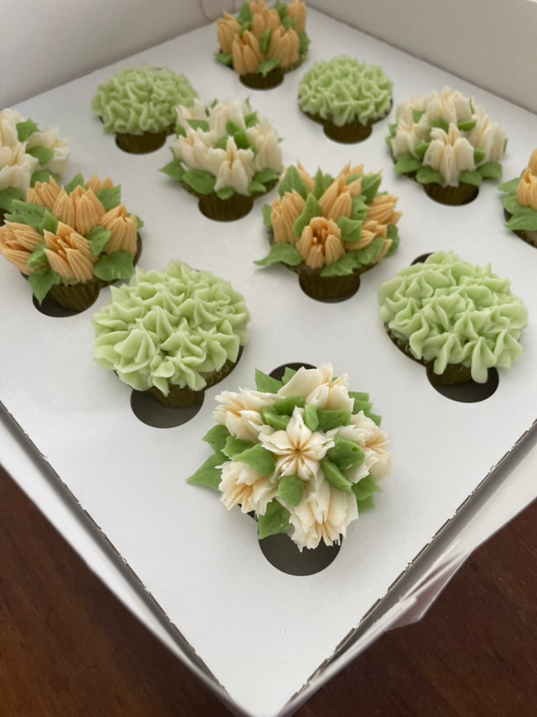 Mini Floral Cupcakes