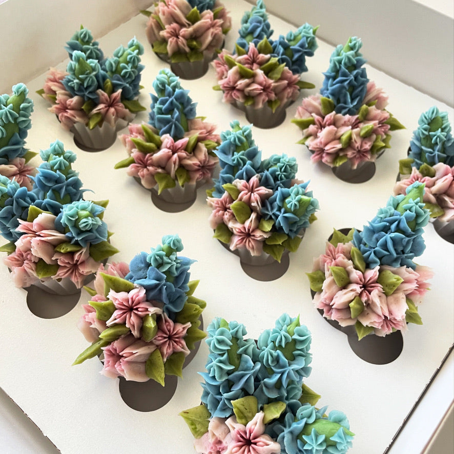 Mini Floral Cupcakes